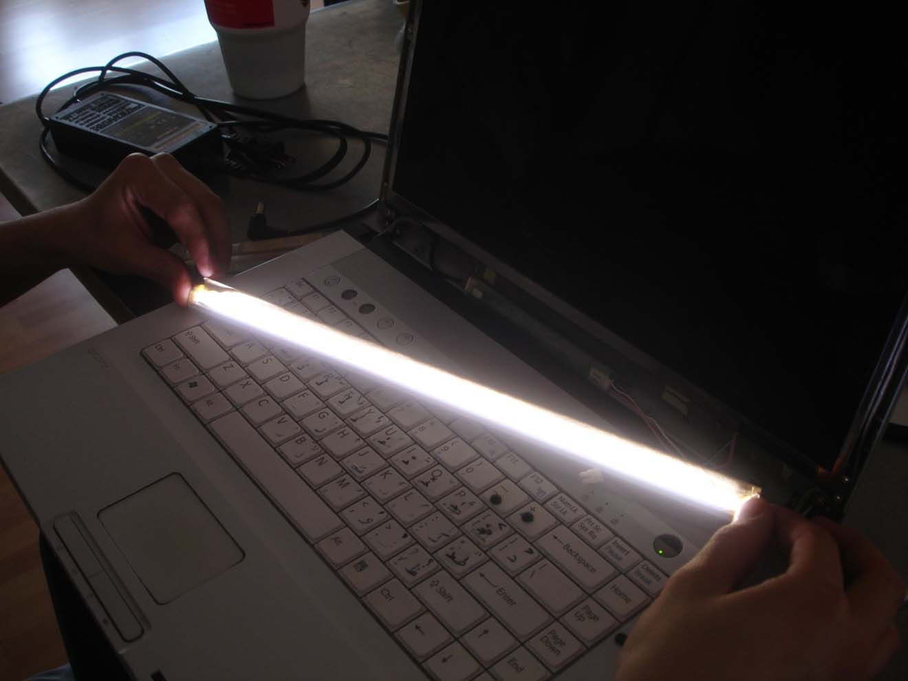 Замена и ремонт подсветки экрана ноутбука в Королёве